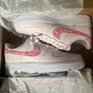Womens Nike Air Force size 8.5